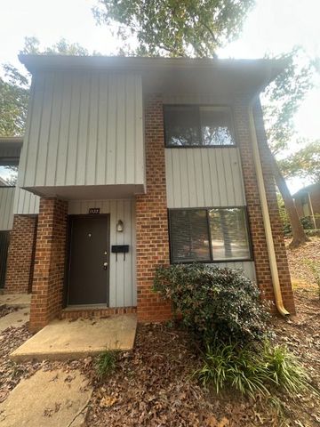 $1,230 | 1135 Schaub Drive | Avent West