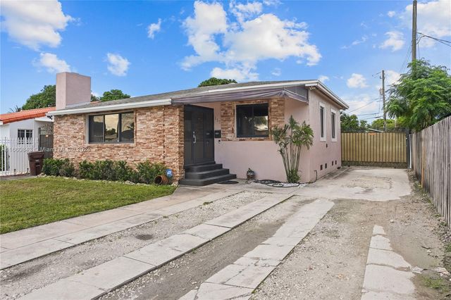 $599,999 | 117 West 34th Street | Hialeah