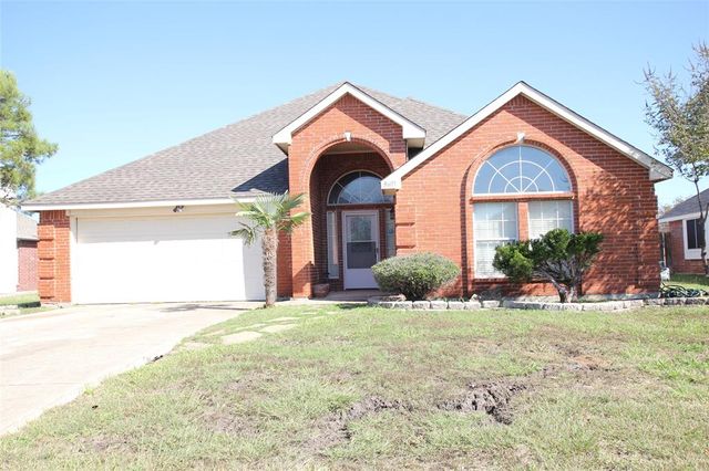 $2,000 | 8601 Holland Avenue | Rowlett