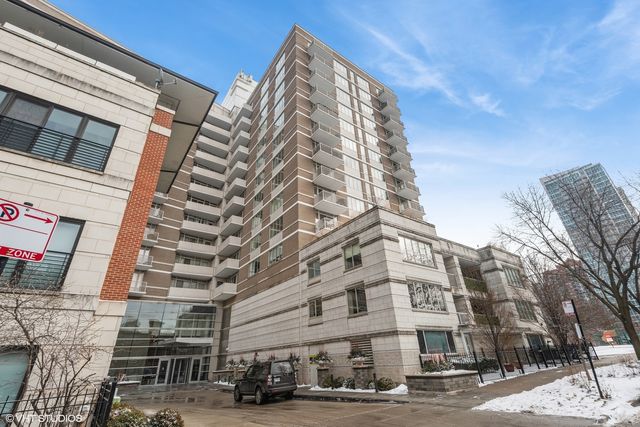 $450,000 | 1515 South Prairie Avenue, Unit 1111 | Prairie District