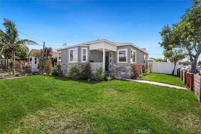 $799,990 | 13005 Jefferson Avenue | Ramona-Burleigh