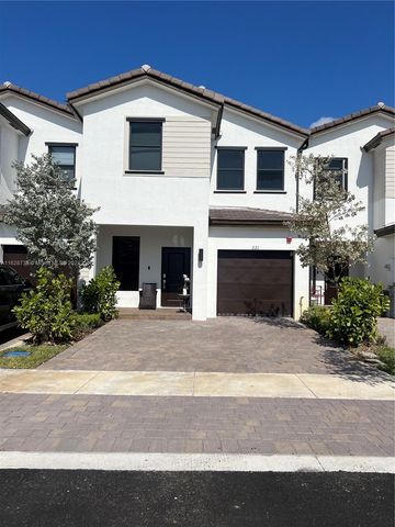 $635,000 | 221 Southwest 159th Way | Pembroke Shores