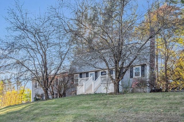 $729,900 | 6 Gloria Avenue | Tyngsborough