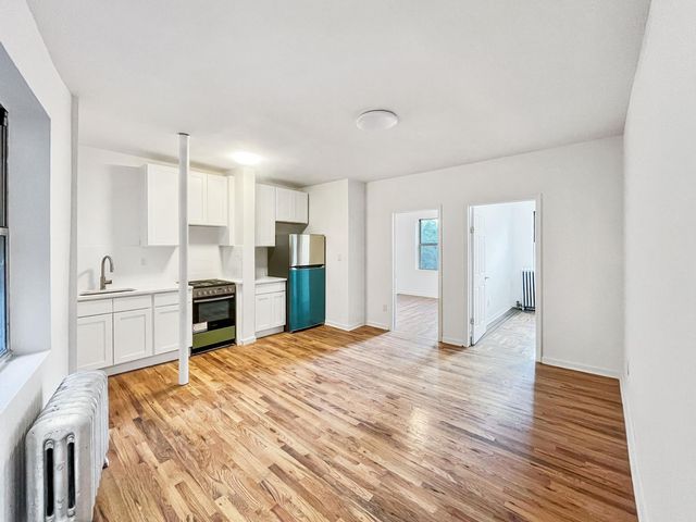 $2,600 | 377 Argyle Road, Unit 2B | Ditmas Park