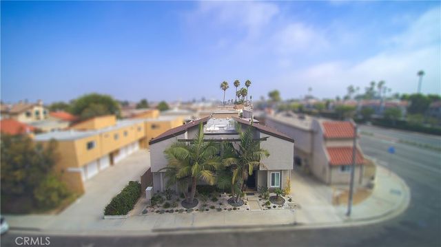 $3,295,000 | 16972 Lynn Lane | Northwest Huntington Beach