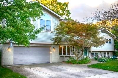 $725,000 | 1003 West Frontenac Drive | Arlington Heights