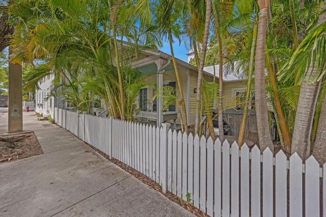 $1,150,000 | 809 Southard Street | Key West