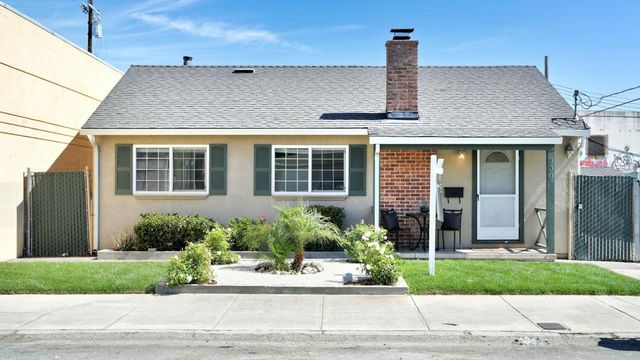 $1,249,888 | 330 Bradley Avenue | Burbank