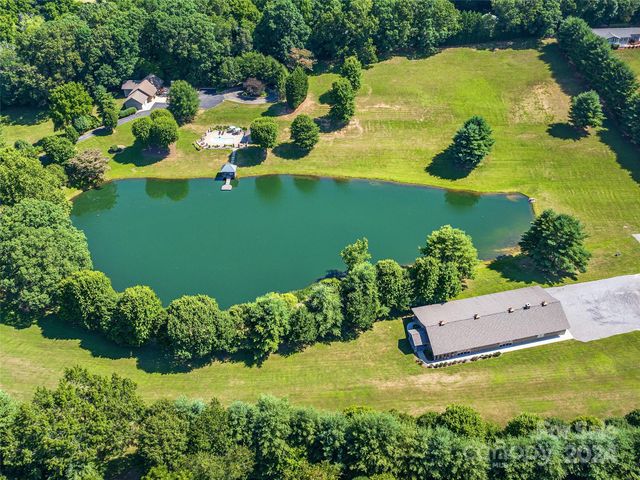 $2,490,000 | 355 Johnson Drive | Beaverdam Township - Haywood County