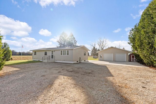 $269,900 | 909 County Rd V | Two Rivers Town