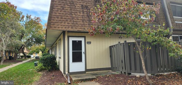 $2,650 | 7902 San Leandro Place, Unit B | Sequoyah