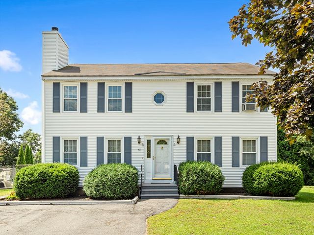 $699,900 | 45 Sandy Lane | Pawtucketville