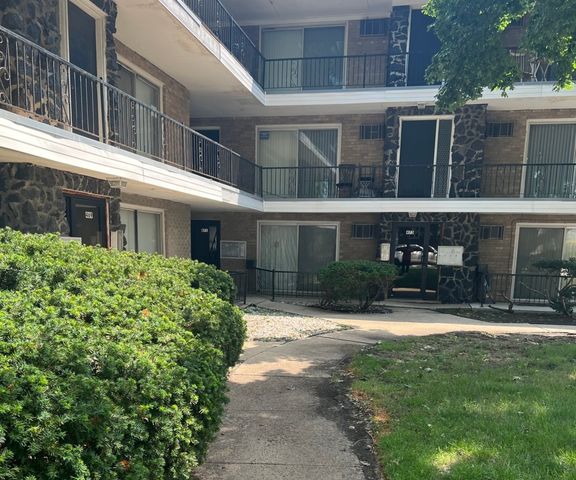 $1,200 | 471 Hirsch Avenue, Unit 3C | Calumet City