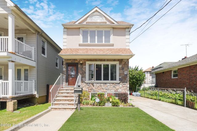 $825,000 | 240 Decker Avenue | Port Richmond