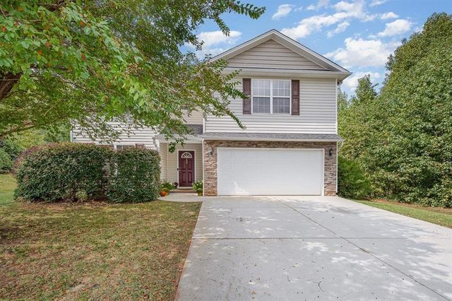 $429,900 | 209 Hawthorne Creek Court | Hawthorne Ridge