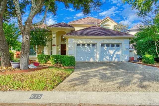 $665,000 | 615 Sweetbrush | Stone Oak