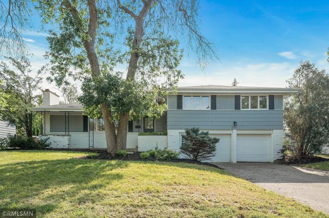 $569,900 | 7221 Oaklawn Avenue | South Garden Estates