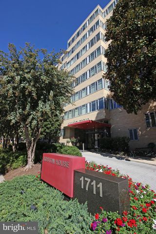 $2,000 | 1711 Massachusetts Avenue Northwest, Unit 212 | Dupont Circle