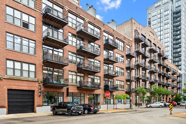 $289,000 | 375 West Erie Street, Unit 418 | River North