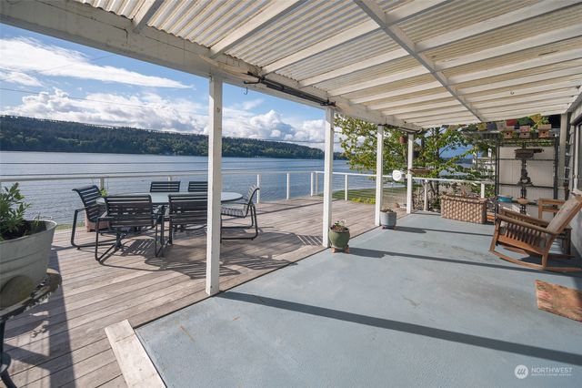 $789,000 | 27708 Manzanita Beach Road Southwest | Maury Island