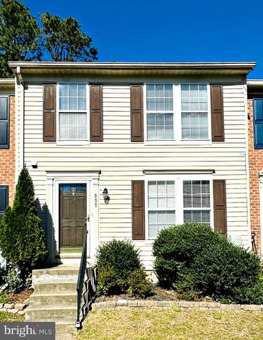 $375,000 | 977 Chestnut Manor Court | Chestnut Hill Cove