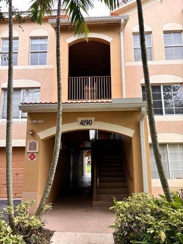 $2,100 | 4190 San Marino Boulevard, Unit 101 | The Villages of Palm Beach Lakes