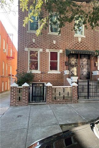 $945,000 | 635 Commonwealth Avenue | Soundview