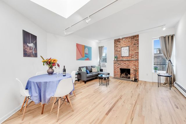 $1,225,000 | 190 Garfield Place, Unit 5D | Park Slope