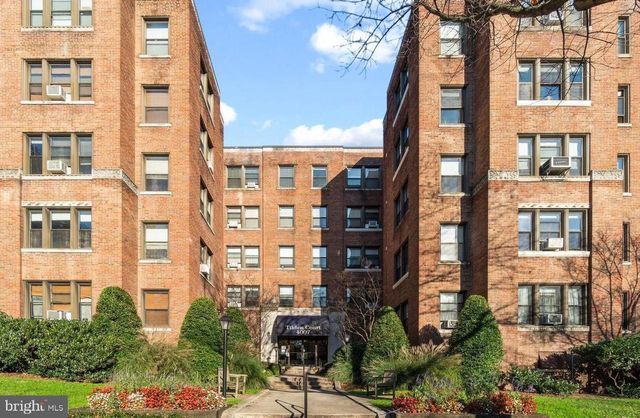 $364,900 | 4007 Connecticut Avenue Northwest, Unit 204 | Forest Hills