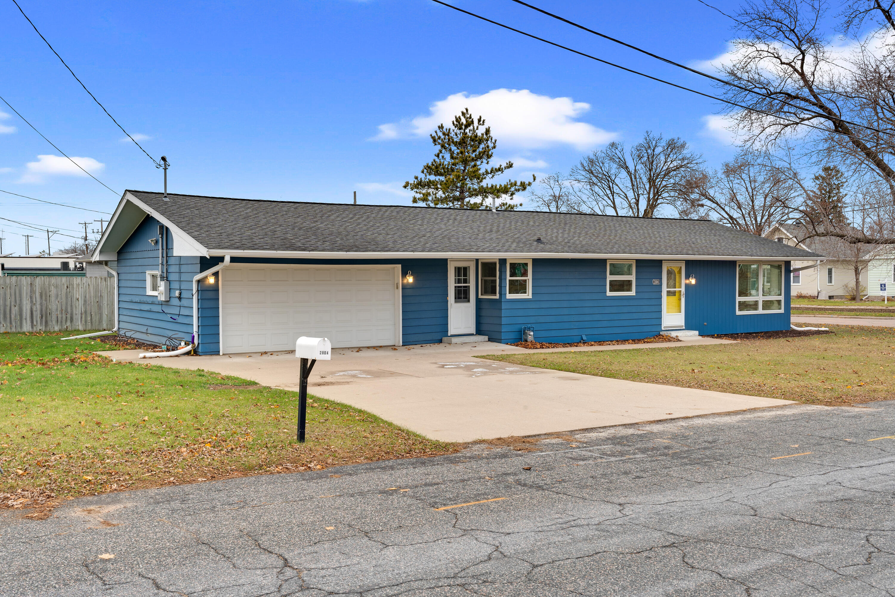 Well-cared for Shelby Home!