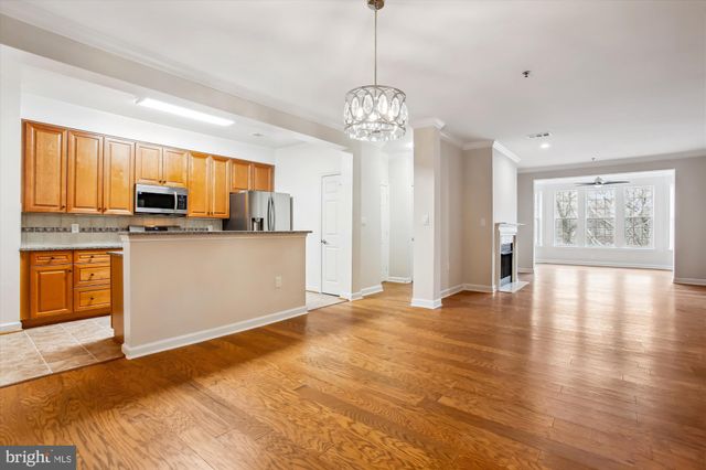 $675,000 | 10328 Sager Avenue, Unit 407 | Fairfax