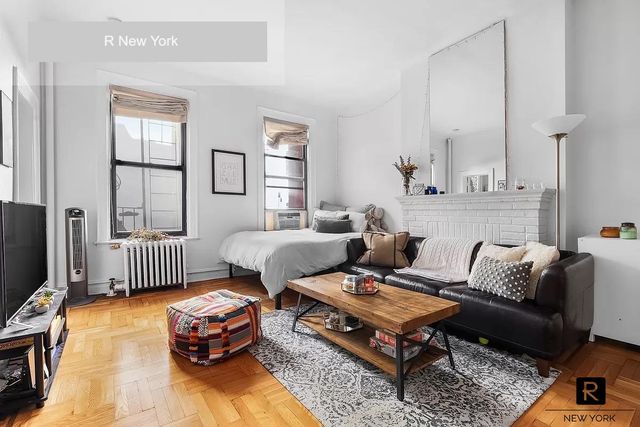 $3,500 | 378 Bleecker Street, Unit 3R | West Village