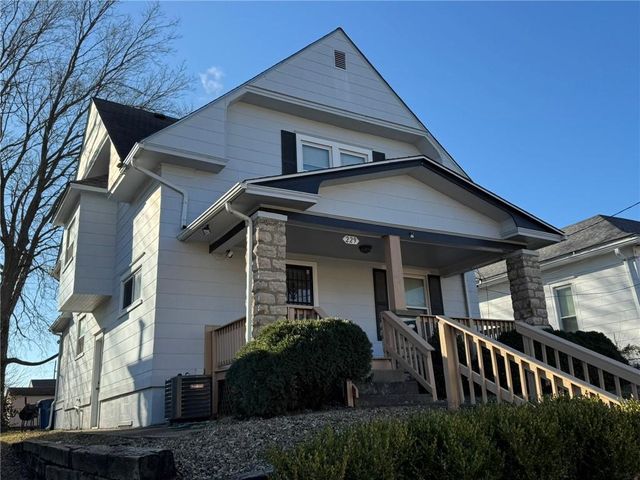 $129,900 | 229 East Elm Street | Independence