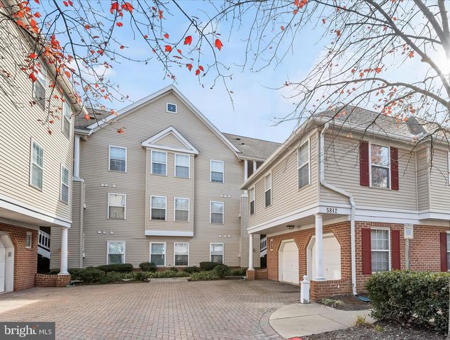 $350,000 | 5812 Wyndham Circle, Unit 205 | Downtown Columbia