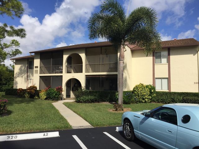 $157,500 | 320 Knotty Pine Circle, Unit C2 | Greenacres