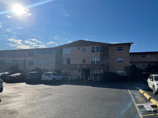 $2,300 | 140 Royal Palm Road, Unit 119 | Hialeah Gardens