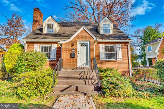 $1,199,000 | 1223 North Vernon Street | Ballston-Virginia Square