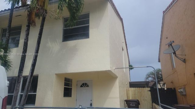 $2,800 | 2417 West 54th Place, Unit 9 | Hialeah