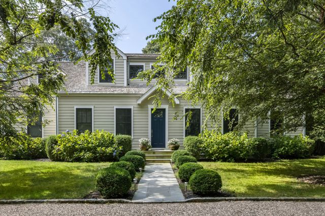 $4,495,000 | 324-328 Wainscott Harbor Road | Sagaponack North