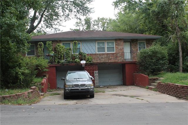 $190,000 | 10501 East 8th Street | Hutchins Park