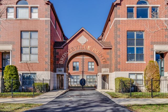 $390,000 | 4414 South King Drive, Unit D | Bronzeville