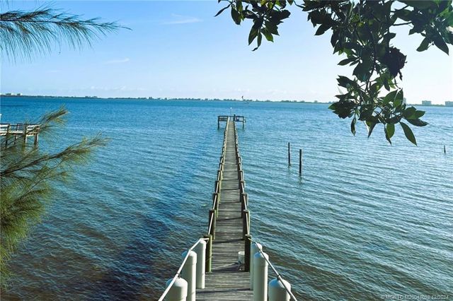 $895,000 | 11005 South Indian River Drive