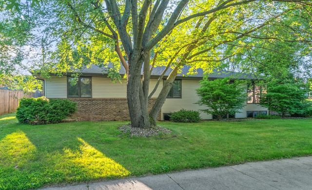 $389,900 | 3500 Libal Street | Allouez