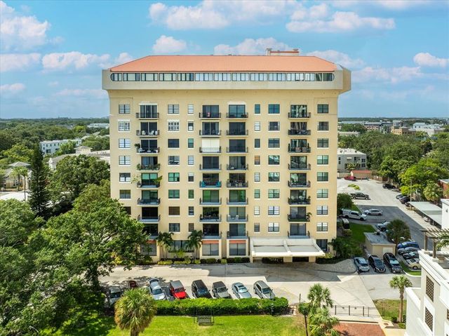 $249,900 | 2109 Bayshore Boulevard, Unit 203 | Historic Hyde Park North