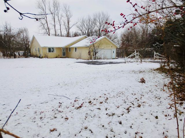 $249,900 | 5674 Fitzgerald Road | Rockford Township - Winnebago County