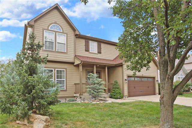 $369,990 | 18508 South Sycamore Court | Gardner