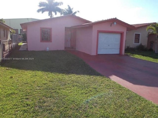 $600,000 | 12800 Northwest 104th Avenue | Hialeah Gardens