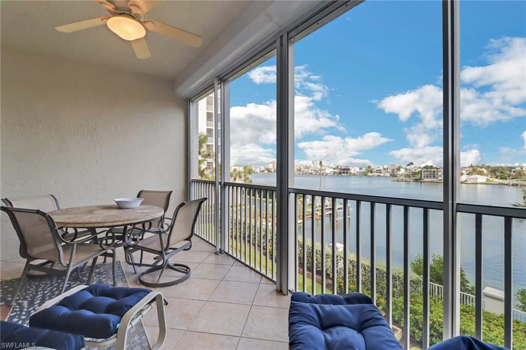 Lanai featuring ceiling fan and a NW Bay view