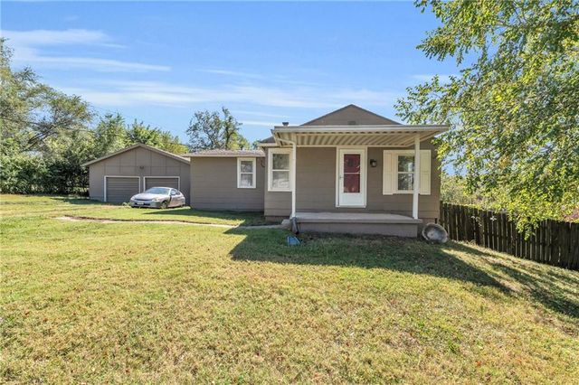 $215,000 | 105 2 Street | Ferrelview