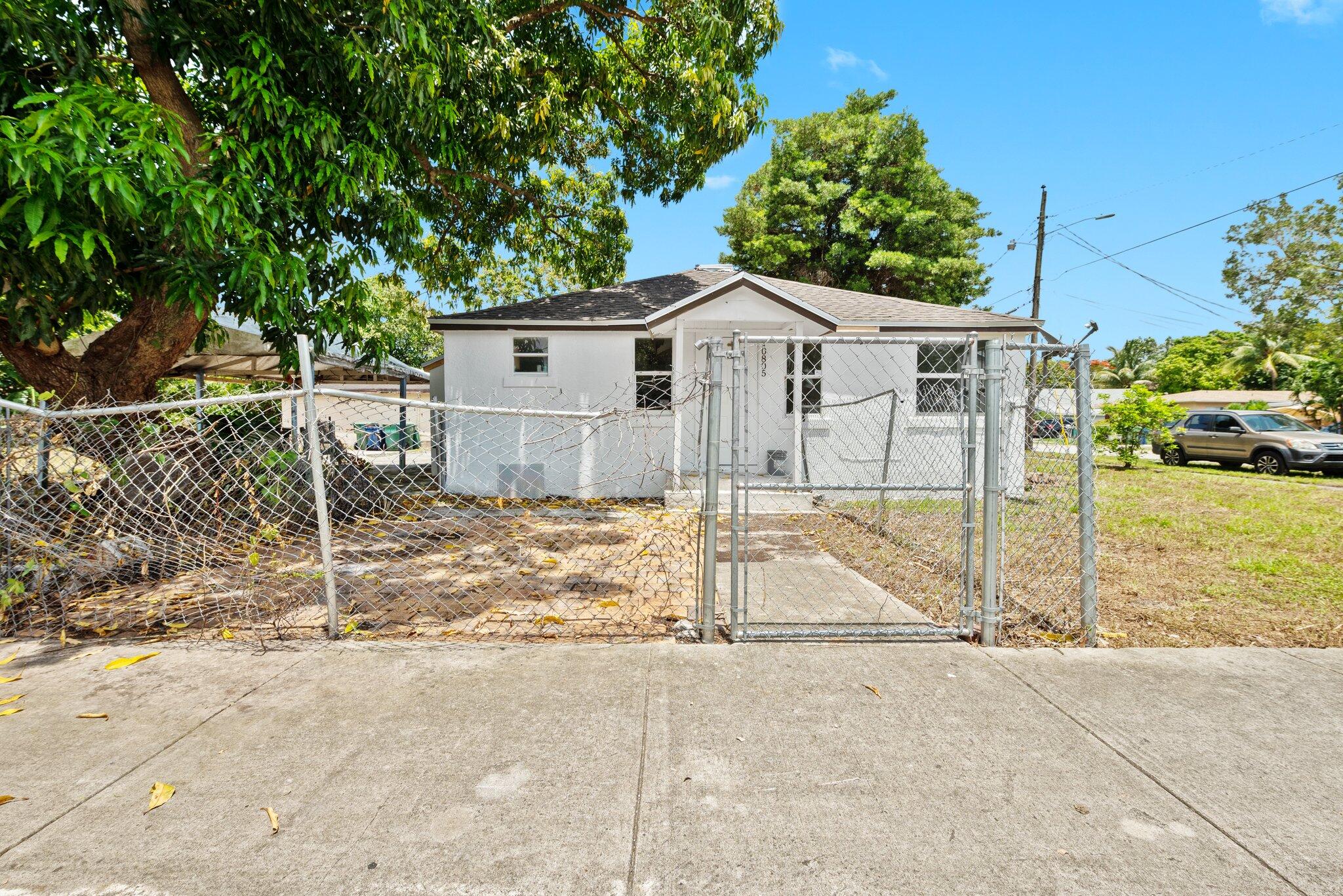 1-web-or-mls-10805-nw-10th-ave